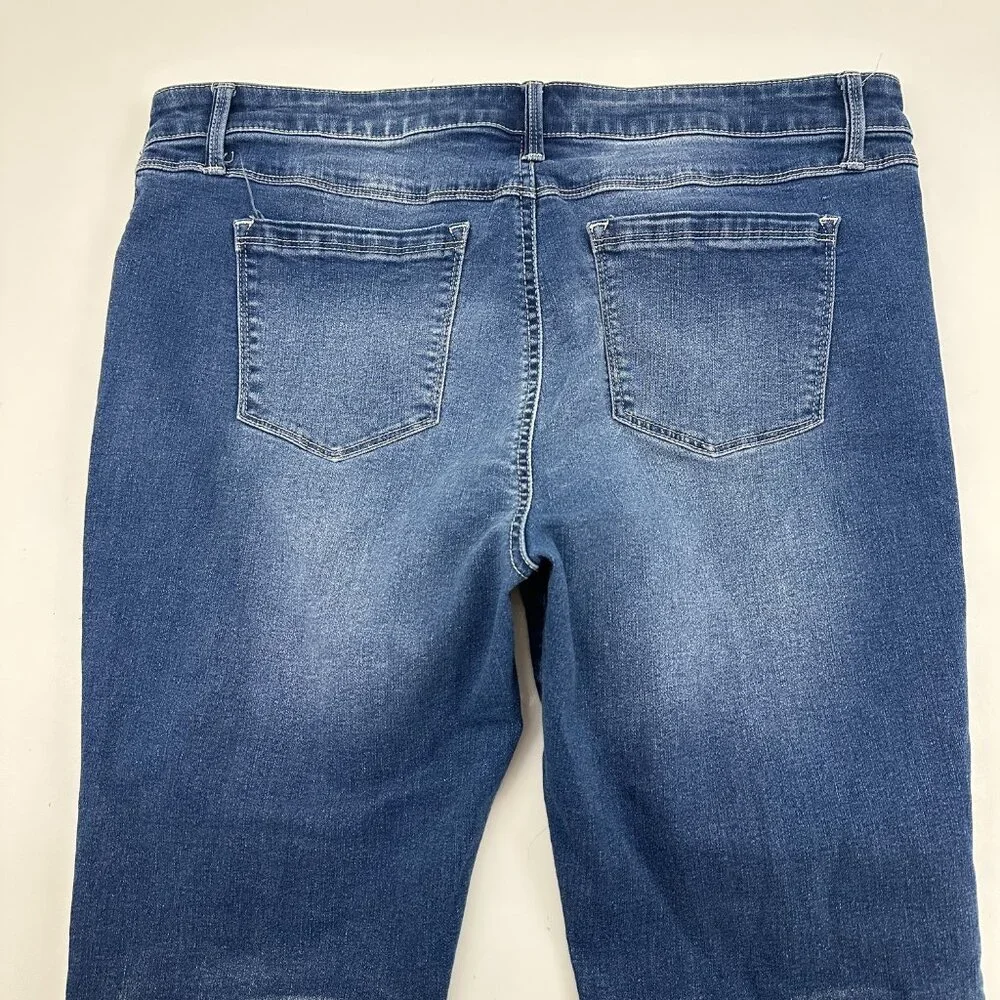 Kenneth Cole Skinny Women's‎ size 16 Dark Wash Blue Denim jeans